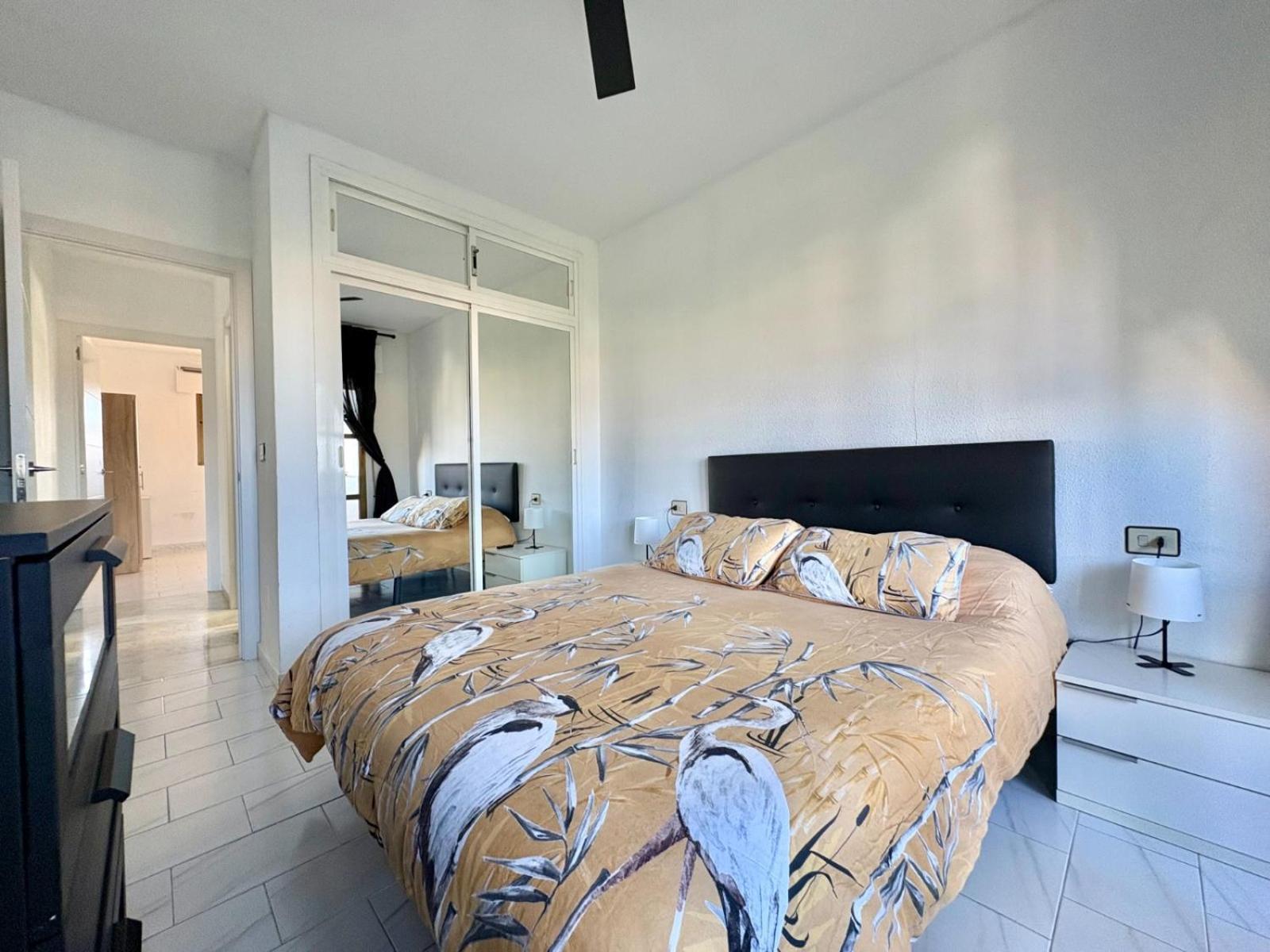 Kion Beach Appartment Mijas-Costa Malaga Bagian luar foto